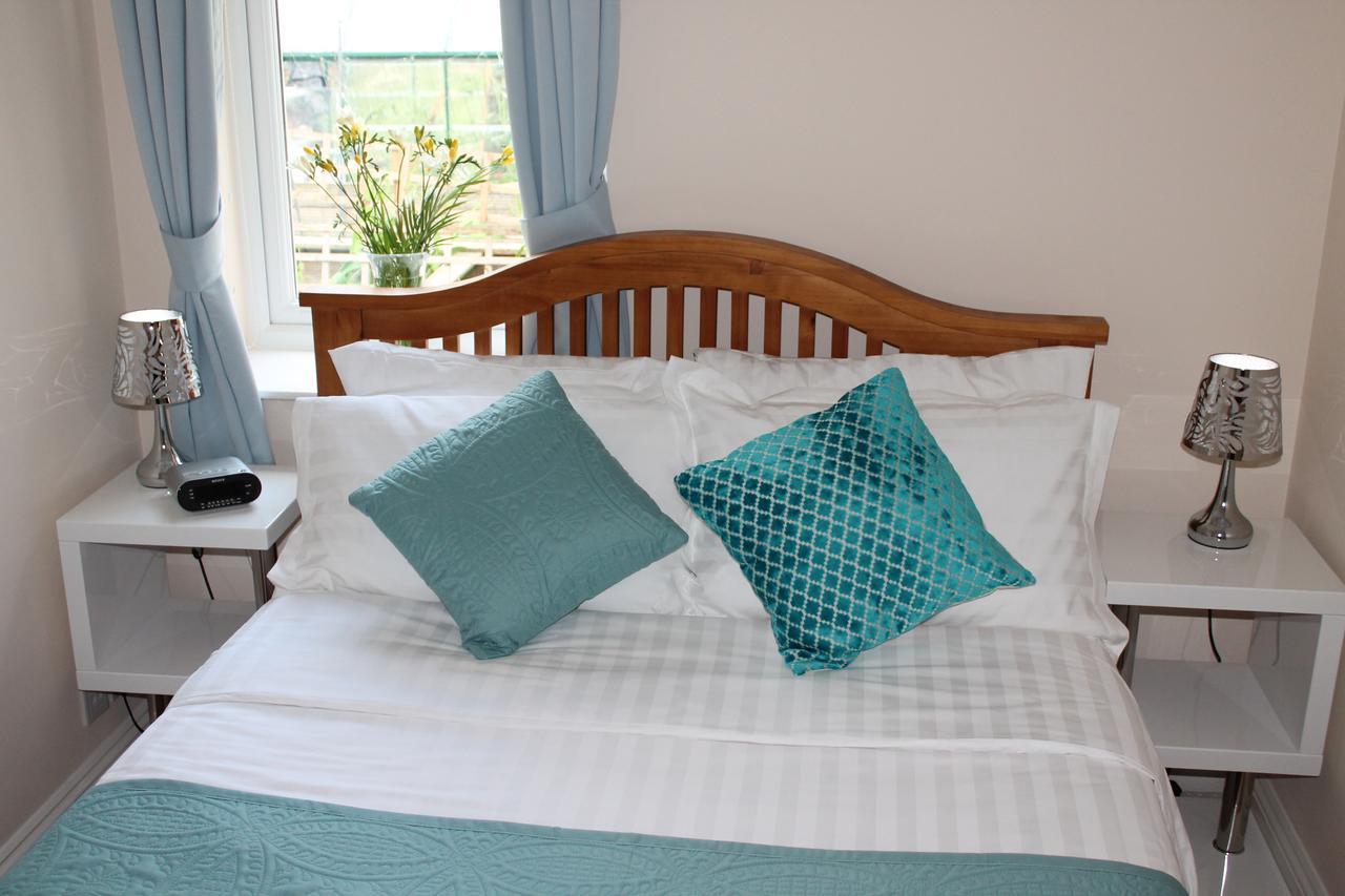Magnolia Self Contained Suites Coalpit Heath Ngoại thất bức ảnh